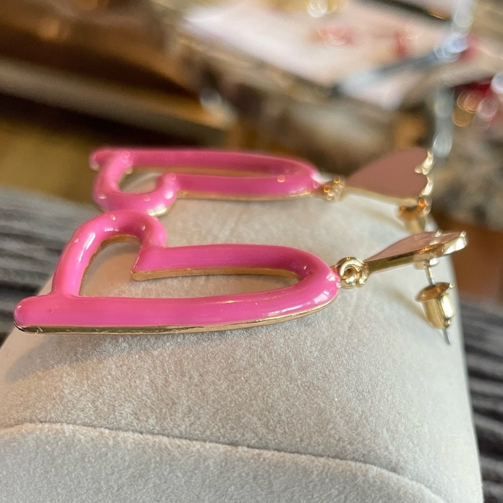 ‼️SOLD‼️PINK HEART💖Dangle Earrings💖 - Picture 5 of 7